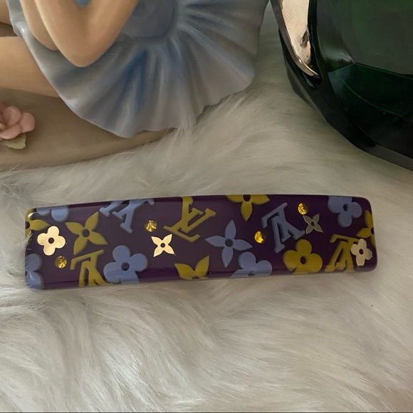 Louis Vuitton hair accessory - Picture 1 of 10